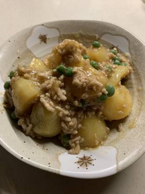 新じゃがのそぼろ煮