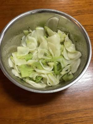 かぶとキウイのサラダ