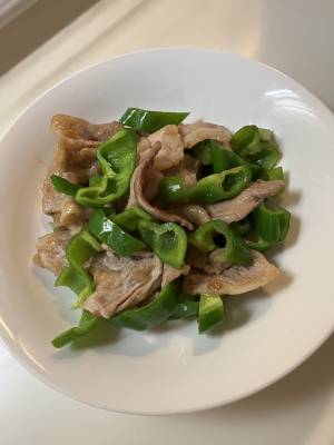 豚肉とピーマンのオイスター炒め