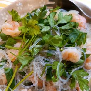 春雨とえびのエスニック風