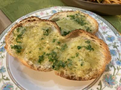 ガーリックトースト(バターとチーズ)