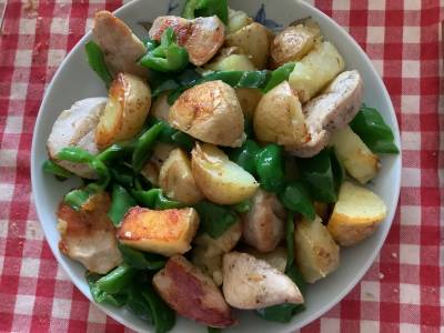 カリカリじゃがいもと鶏のソテー