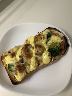 照り焼きチキンマヨコーンピザ