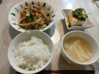 ピーマンと豚肉の黒酢炒め