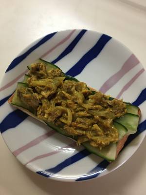 さば缶カレーサンド