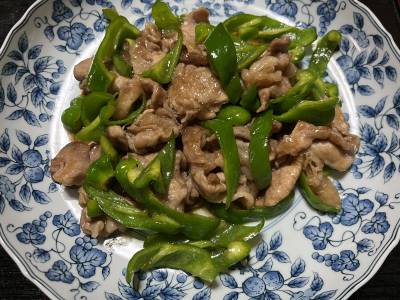 豚肉とピーマンのオイスター炒め