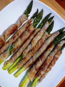 アスパラの肉巻き