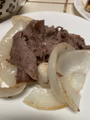 新たまねぎの蒸し煮