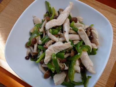 塩チキンとピーマンの塩炒め