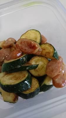 ズッキーニとソーセージのチーズ焼き