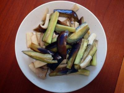 なすとエリンギの七味炒め