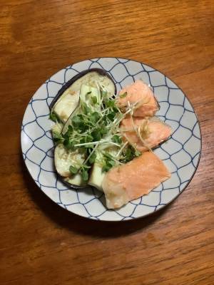 なすとさけのしょうが甘酢