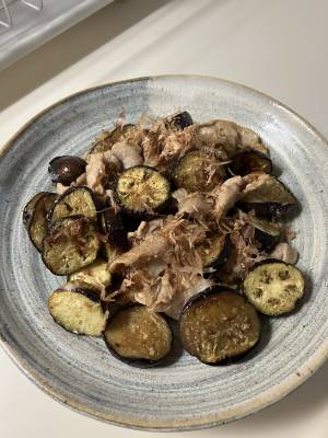 なすと豚バラ肉のおかか炒め