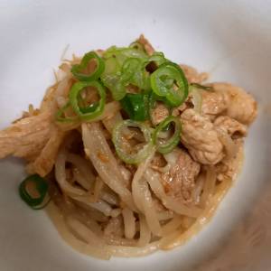 ゆで豚ともやしのごまソースあえ