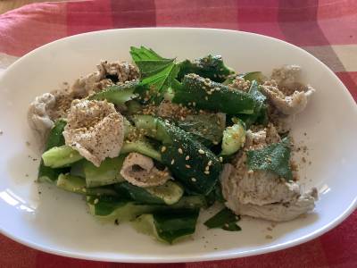 豚しゃぶとたたききゅうりのごま塩あえ