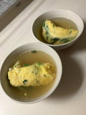 とろっと卵とにらのスープ