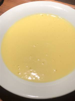 冷たいコーンスープ