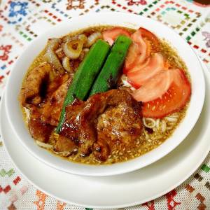 豚のしょうが焼きのせ冷やし中華