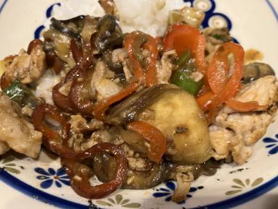 ピーマンと豚肉のにんにくみそ炒め