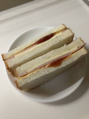 卵、ハムチーズサンド