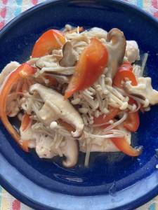 鶏むね肉ときのこのあったかマリネ