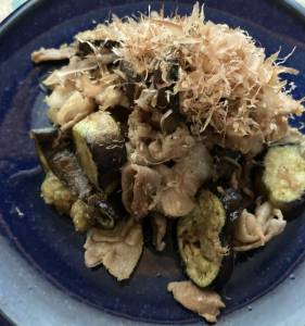 なすと豚バラ肉のおかか炒め