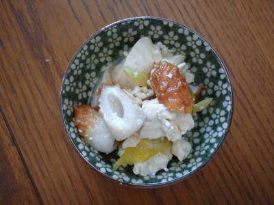 豆腐とちくわのねぎラー油炒め