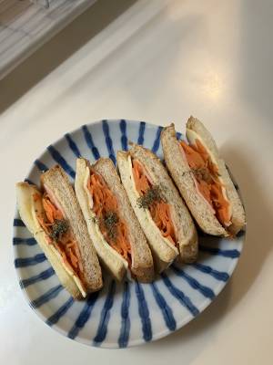 キャロットラペサンド