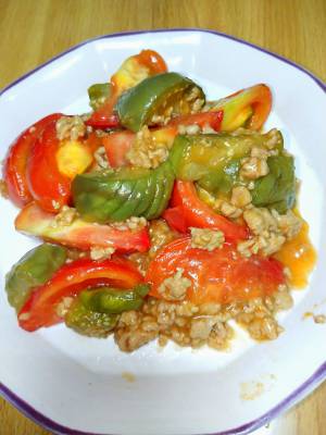 どっさりトマトとなすのそぼろ煮