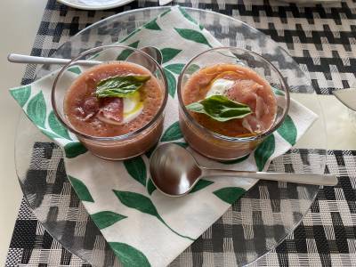 桃とトマトのスープ