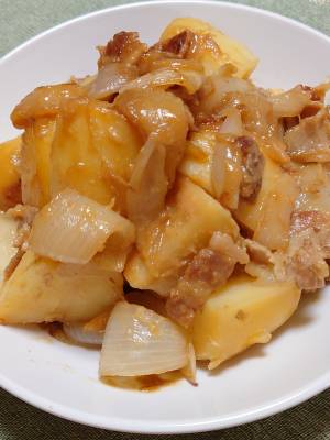 じゃがいもと豚肉のみそ煮