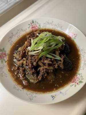 秋なすとひき肉の炊いたん