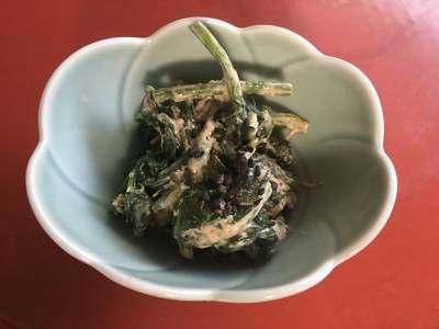 春菊とほうれんそうのごまマヨおかかあえ