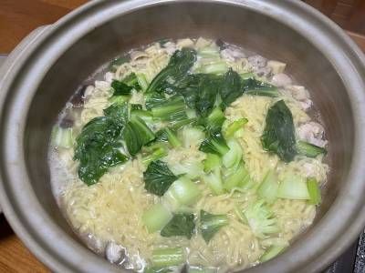 青菜と鶏肉の煮込みめん