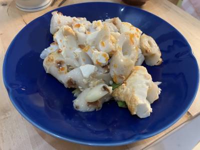 豆腐とちくわのねぎラー油炒め