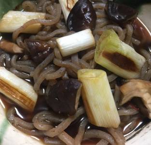 しいたけとこんにゃくのピリ辛煮