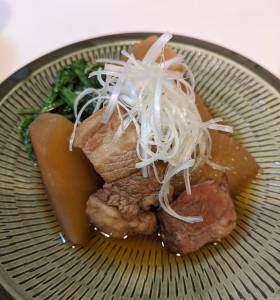 豚バラと大根の甘辛煮