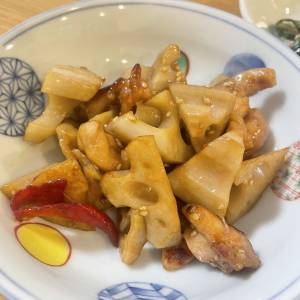 れんこんと鶏もも肉のきんぴら風