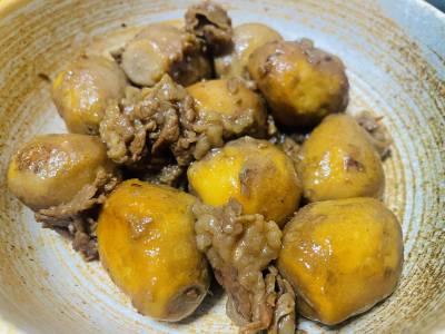 里芋と牛バラ肉の煮物