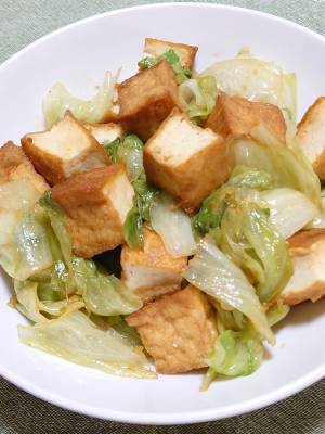 レタスと厚揚げの香ばししょうゆ炒め
