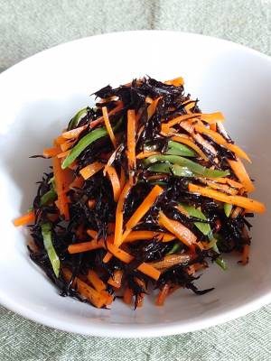 ひじきとせん切り野菜のサラダ