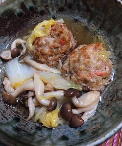白菜と肉だんごの煮込み