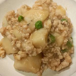 里芋のそぼろ煮