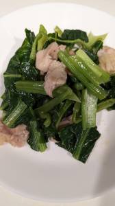 小松菜と鶏肉の塩炒(いた)め