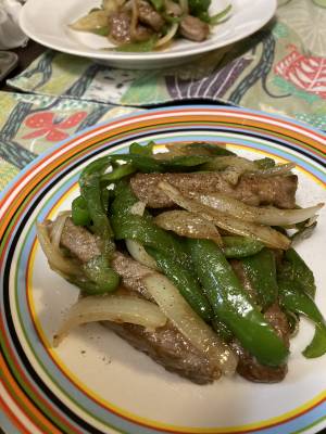 チンジャオステーキ