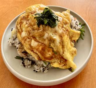 梅と黒ごまの混ぜご飯