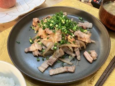 大根と豚肉の塩辛炒め