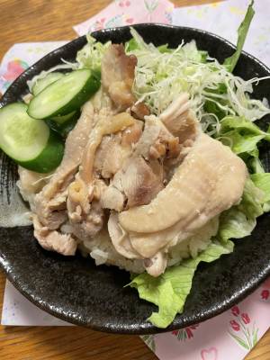 蒸し鶏のエスニックライス