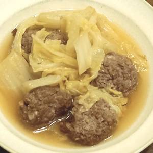 白菜と肉だんごの煮込み