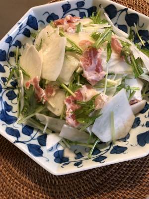 かぶと生ハムのサラダ